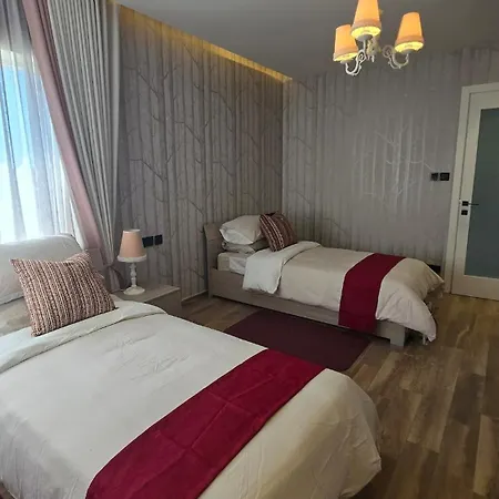 Vakantiehuis Twentyfirst Panoramic View House With Pool *