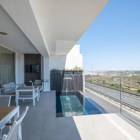 Vakantiehuis Twentyfirst Panoramic View House With Pool *