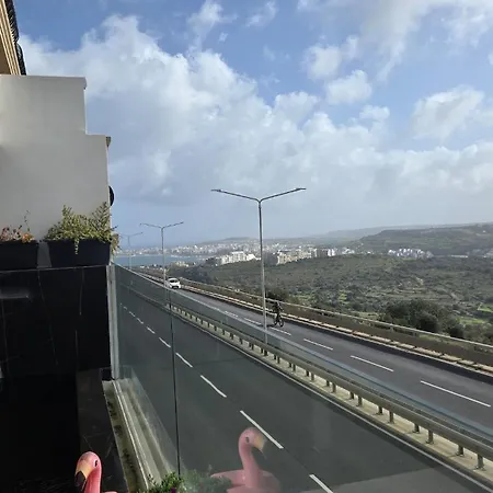 Vakantiehuis Twentyfirst Panoramic View House With Pool