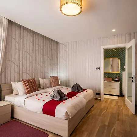 Vakantiehuis Twentyfirst Panoramic View House With Pool *