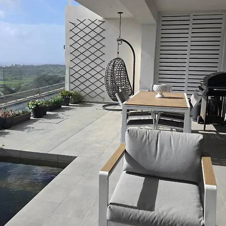 Twentyfirst Panoramic View House With Pool